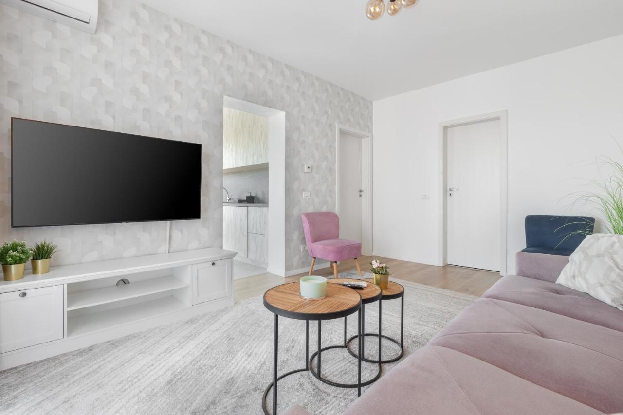 Vancouver Flat Oradea Extérieur photo